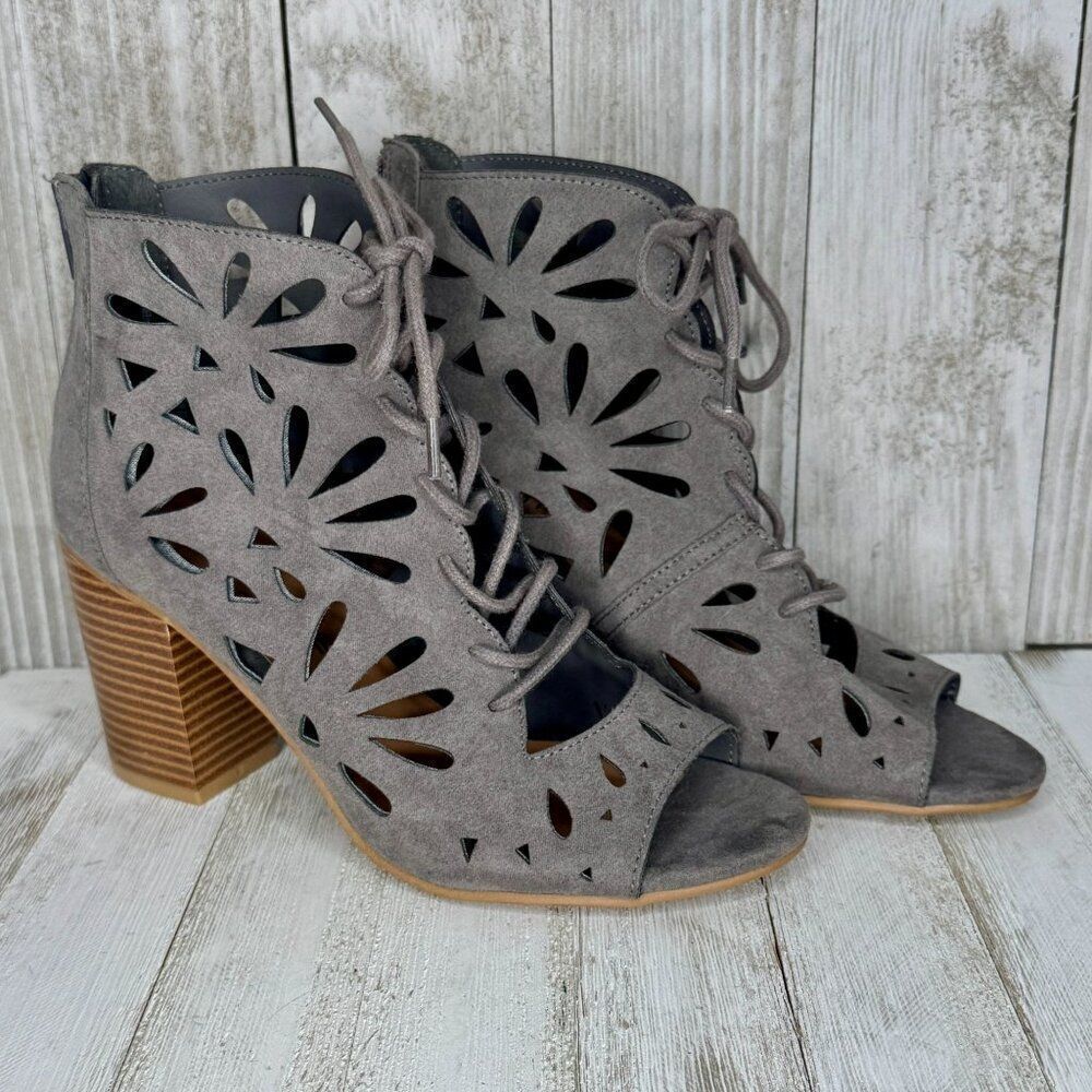 RAMPAGE Lace Up Faux Suede Laser Cut Peep-Toe Booties Gray Size 7M